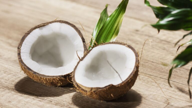 coconut-oil-hair-coconut-oil-hair-healthy-skin-coconut-oil