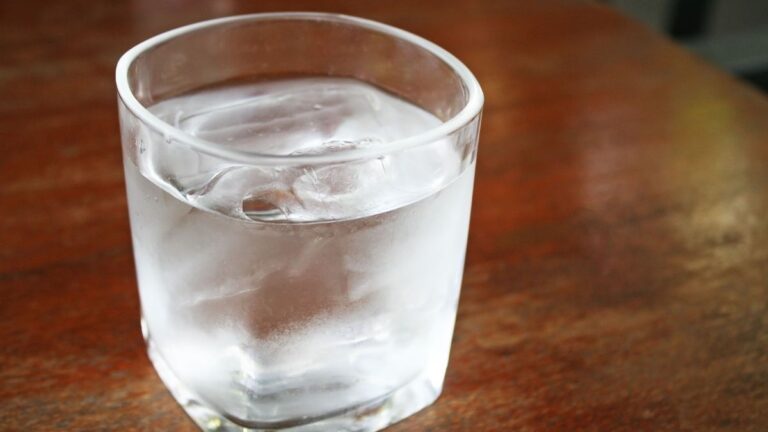 is-cold-water-good-for-hyperthyroidism-expert-answer