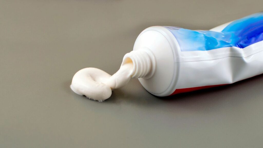 Swallowing Toothpaste By Accident: What will Happen?